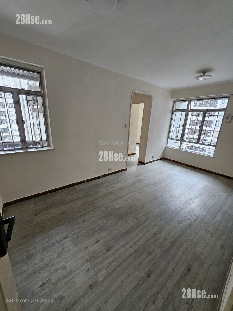 Aberdeen Centre Rental 2 Bedrooms , 1 Bathroom 438 ft²