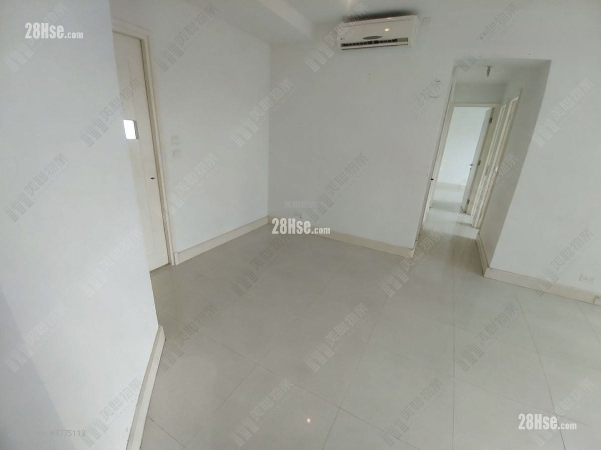 Uptown Sell 3 Bedrooms , 1 Bathroom 756 ft²