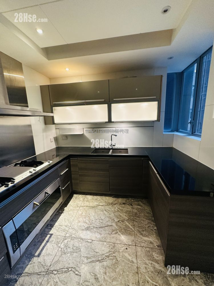 The Latitude Sell 4 Bedrooms , 4 Bathrooms 1,333 ft²