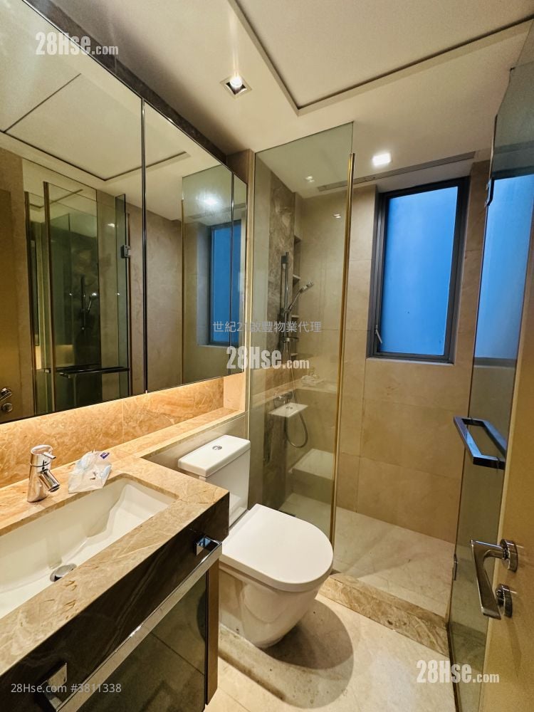 The Latitude Sell 4 Bedrooms , 4 Bathrooms 1,333 ft²