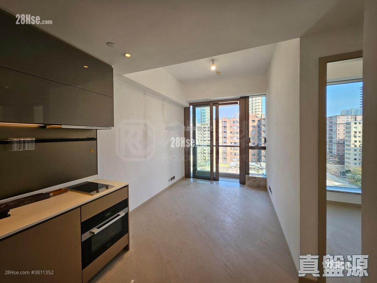 名钻 租盘 2 房 , 1 浴室 423 平方尺