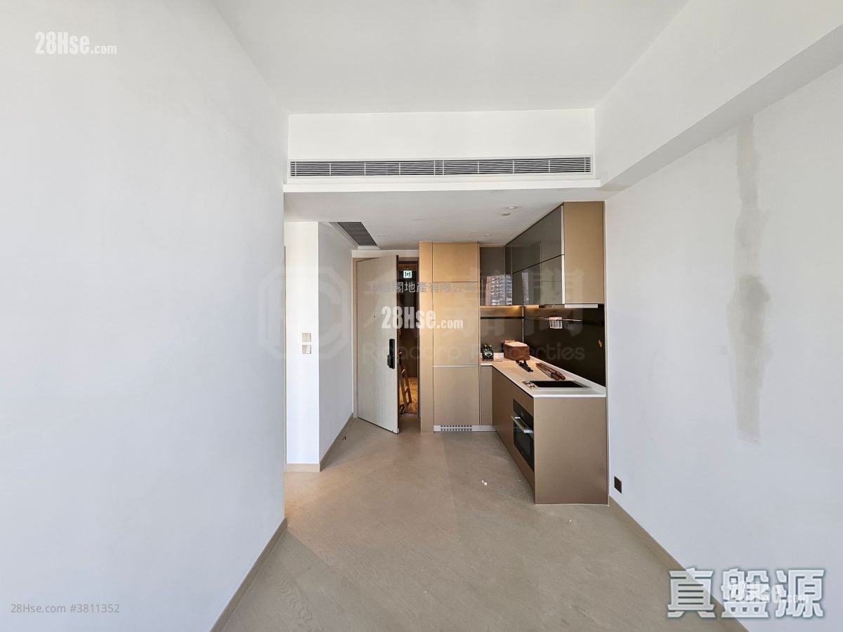 名钻 租盘 2 房 , 1 浴室 423 平方尺