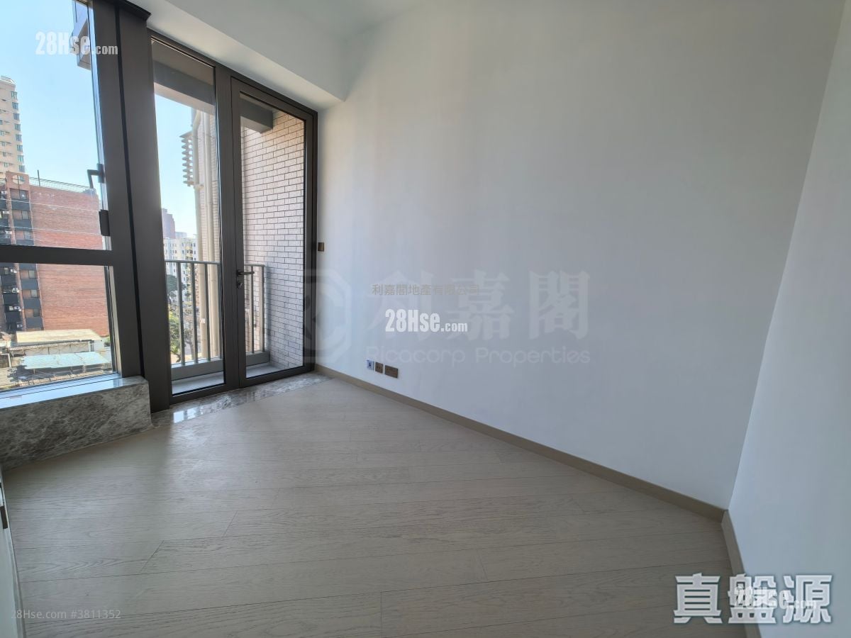 名钻 租盘 2 房 , 1 浴室 423 平方尺