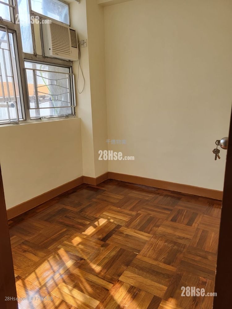 裕成大厦 售盘 2 房 272 平方尺