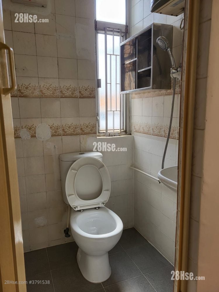 裕成大厦 售盘 2 房 272 平方尺