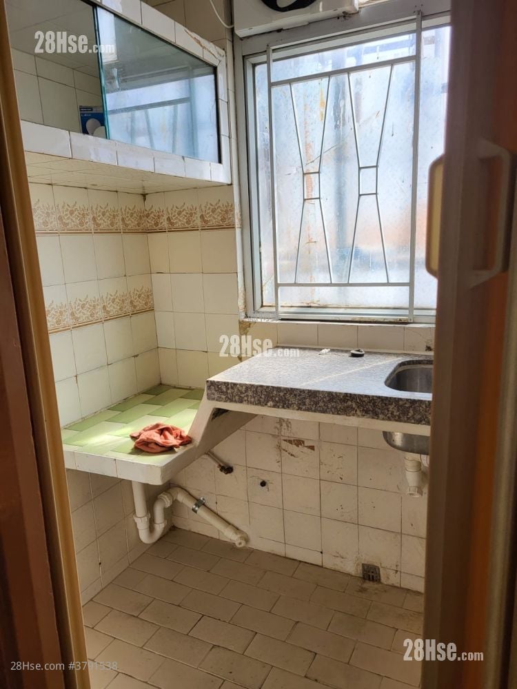 裕成大厦 售盘 2 房 272 平方尺