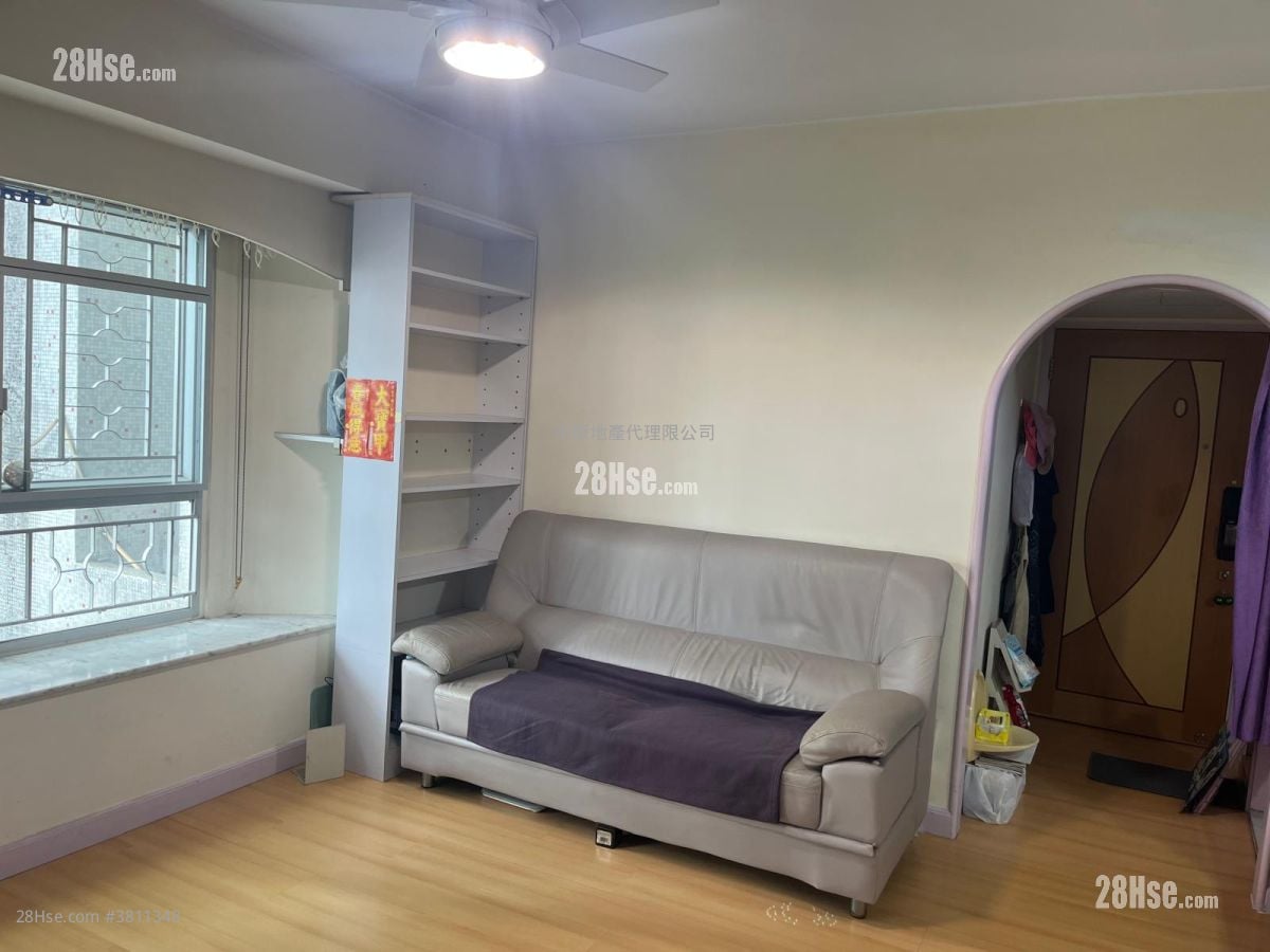 Uptown Plaza Sell 2 Bedrooms , 1 Bathroom 489 ft²