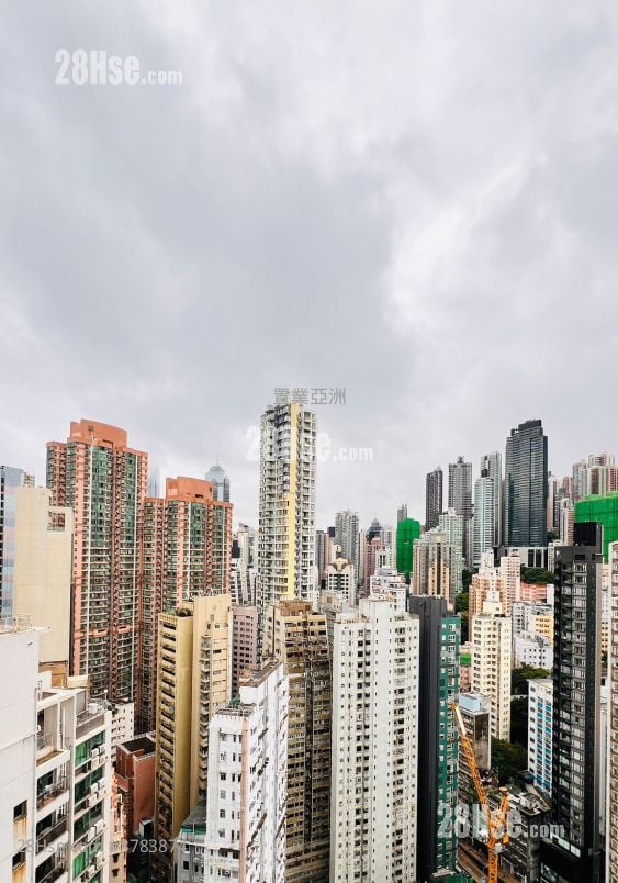 Soho 189 Rental 3 Bedrooms , 2 Bathrooms 850 ft²