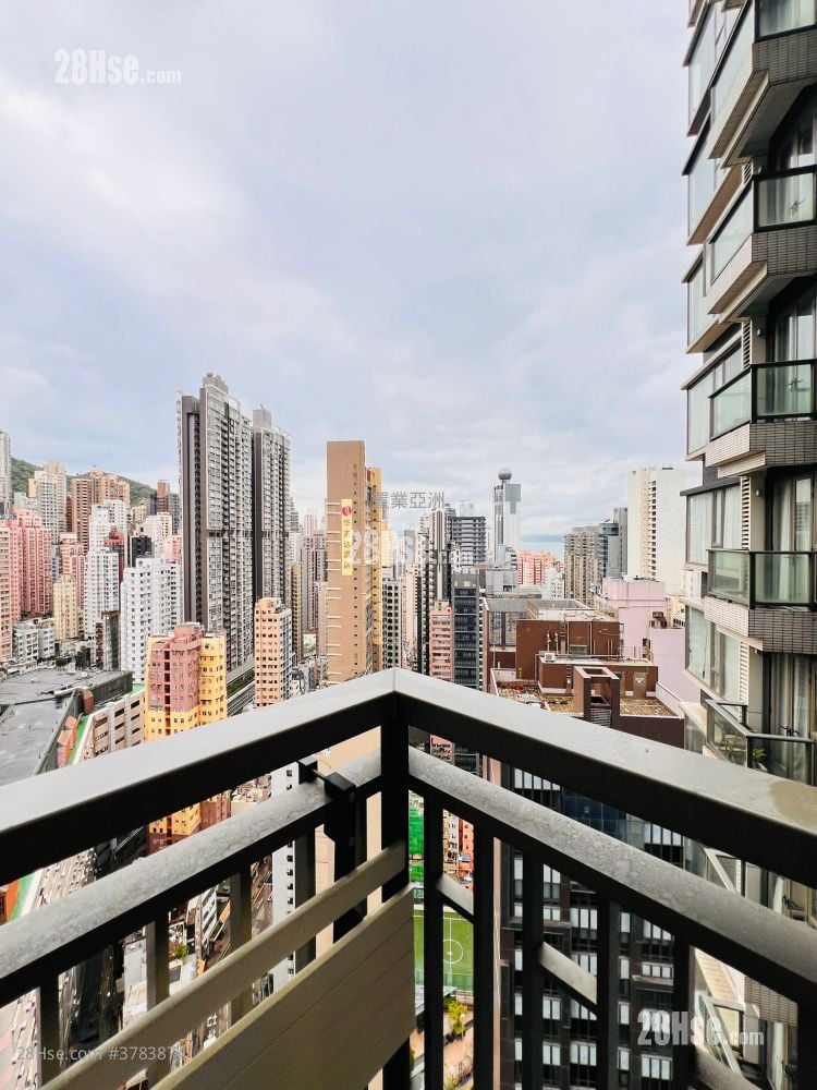 Soho 189 Rental 3 Bedrooms , 2 Bathrooms 850 ft²