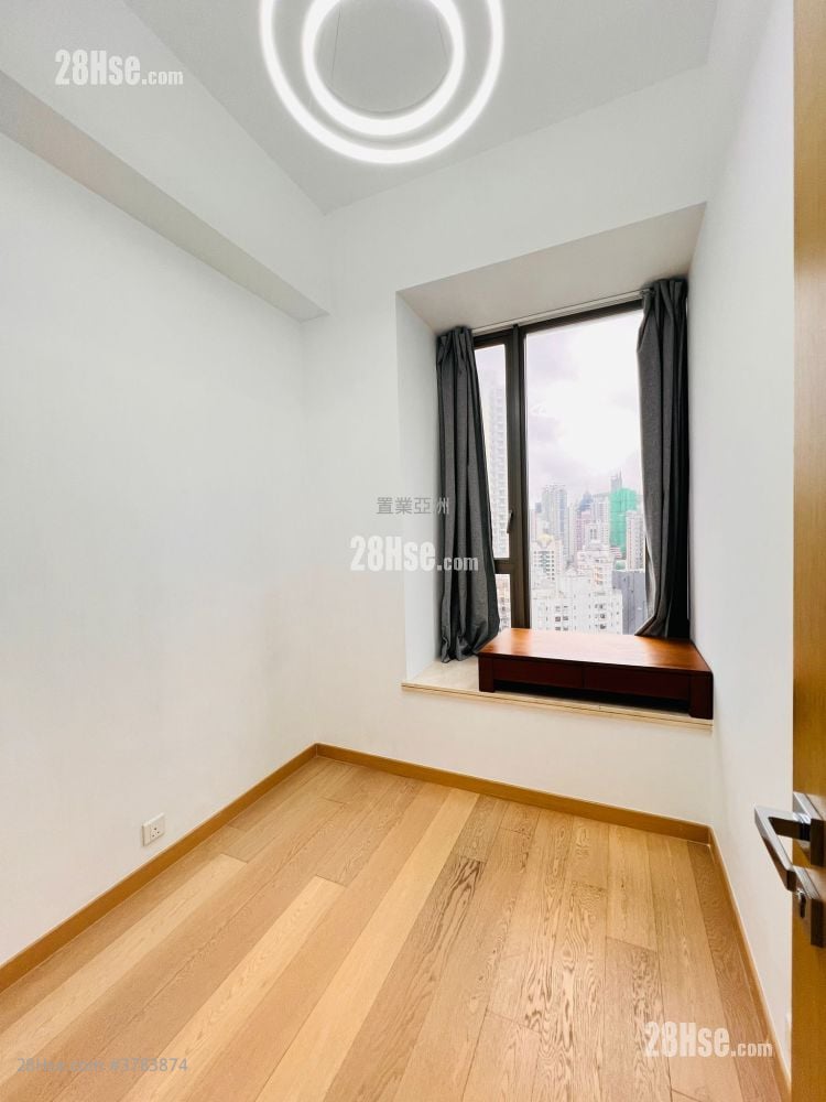 Soho 189 Rental 3 Bedrooms , 2 Bathrooms 850 ft²