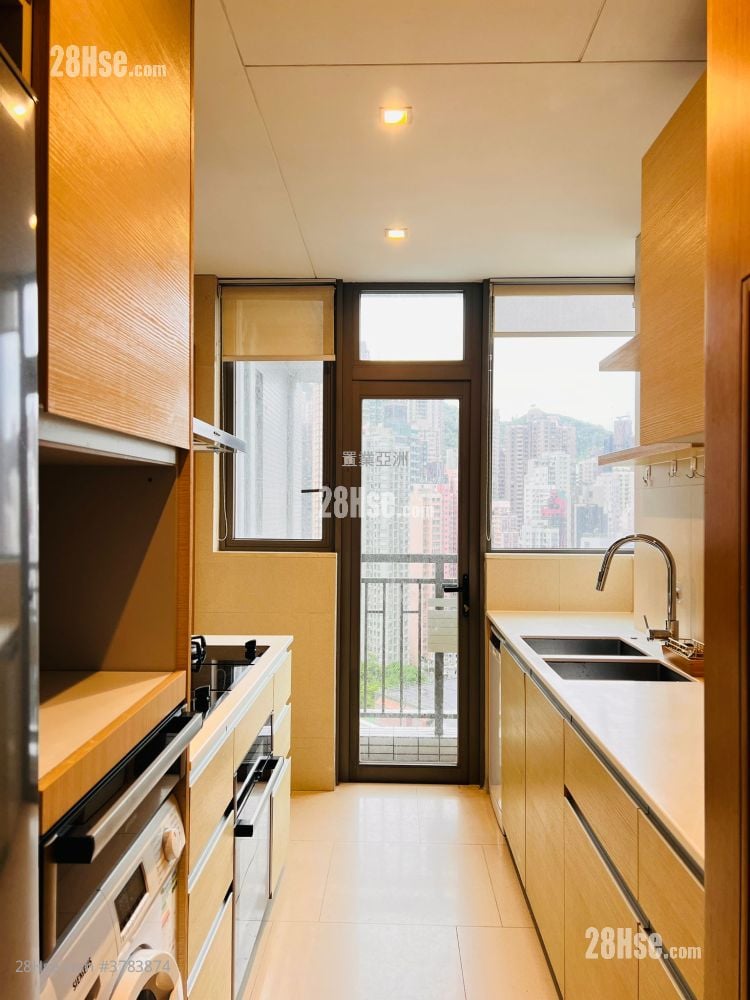 Soho 189 Rental 3 Bedrooms , 2 Bathrooms 850 ft²