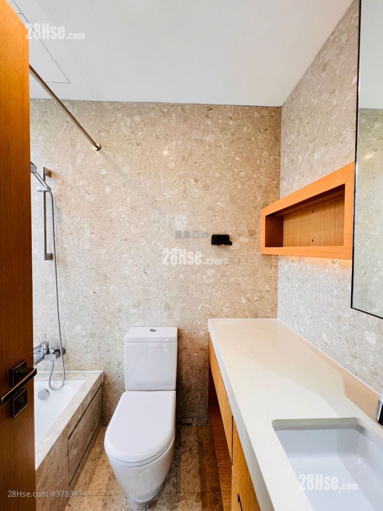 Soho 189 Rental 3 Bedrooms , 2 Bathrooms 850 ft²