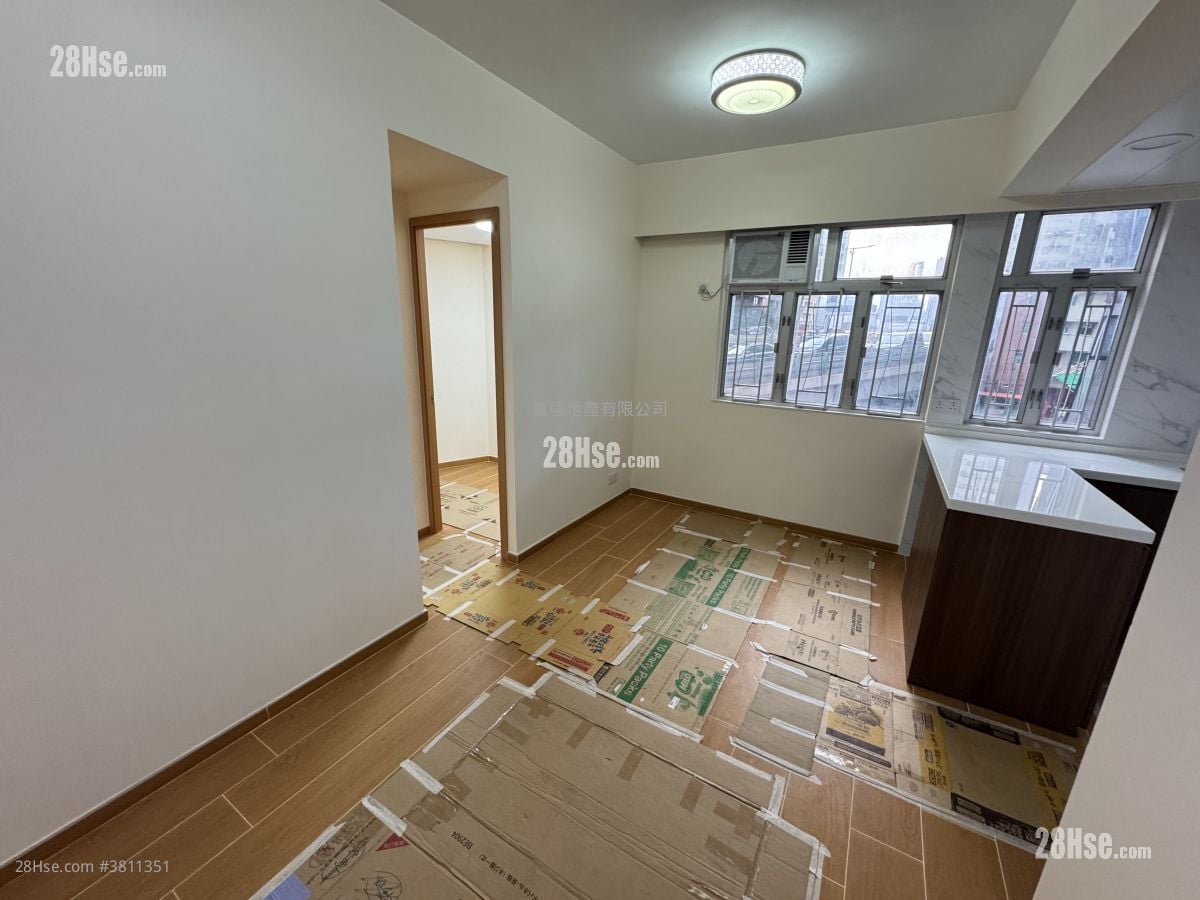 单幢楼房 租盘 2 房 , 1 浴室 350 平方尺