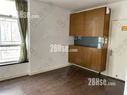 Uptown Plaza Sell 2 Bedrooms , 1 Bathroom 465 ft²