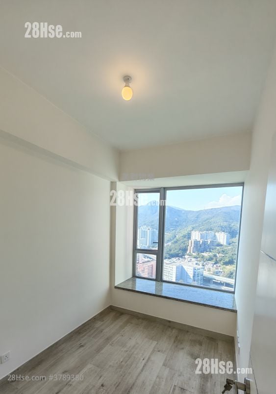 The Riverpark Sell 4 Bedrooms , 2 Bathrooms 1,168 ft²