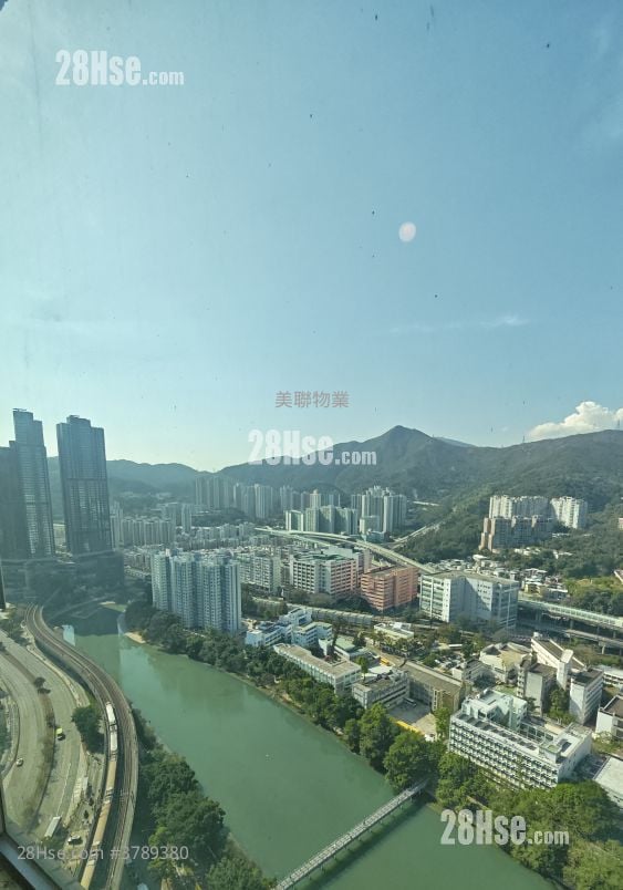 The Riverpark Sell 4 Bedrooms , 2 Bathrooms 1,168 ft²