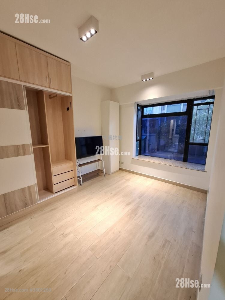 Villa Pinada House Rental 2 Bedrooms , 2 Bathrooms 574 ft²