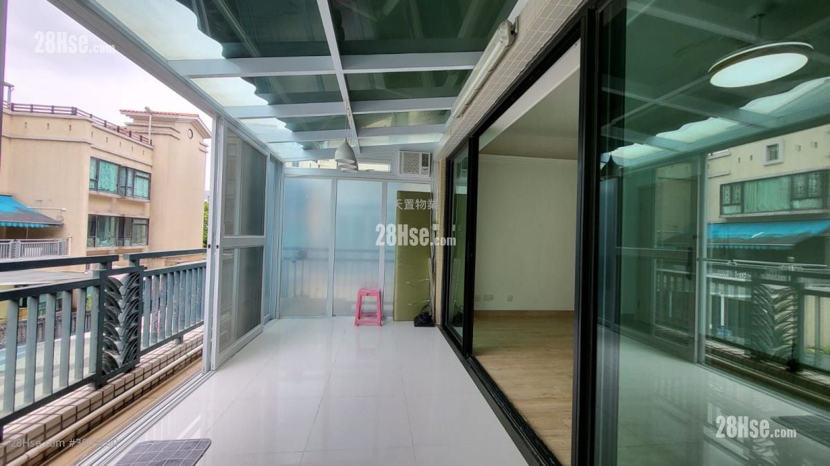 Villa Pinada House Rental 2 Bedrooms , 2 Bathrooms 574 ft²