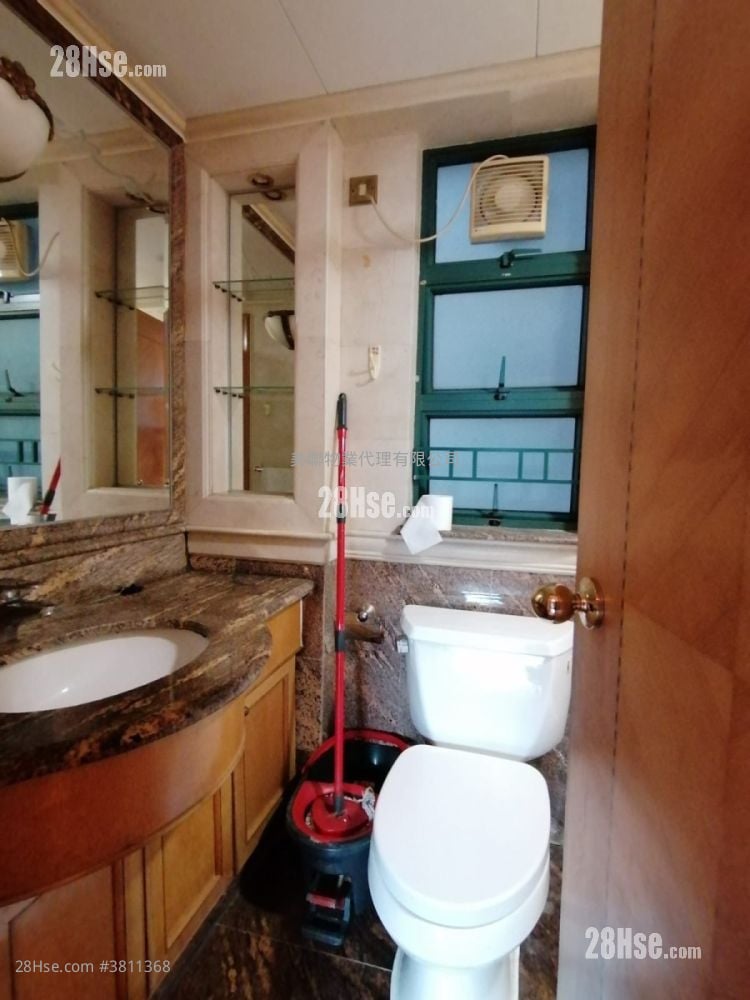 朗晴居 售盘 3 房 739 平方尺