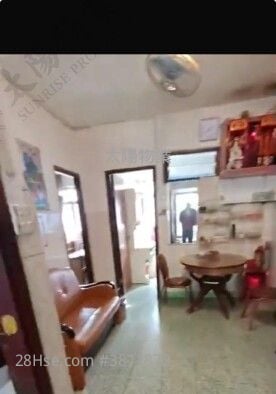 Cheong Shing Court Sell 3 Bedrooms 445 ft²