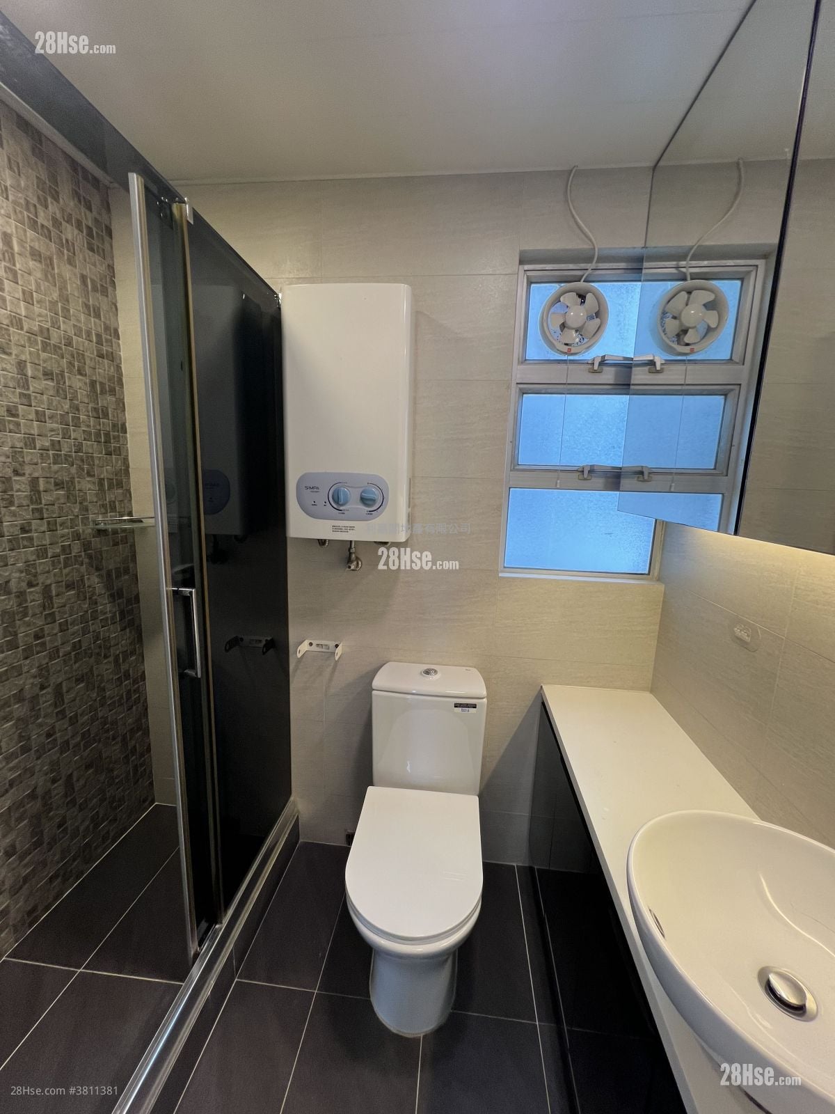 Sheungshui Town Center Sell 2 Bedrooms 401 ft²