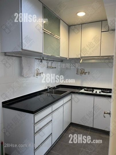 Uptown Plaza Sell 2 Bedrooms , 1 Bathroom 489 ft²