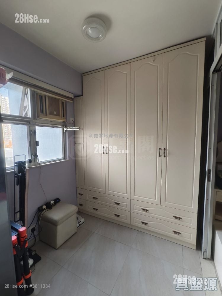 No.238 Fuk Wing Sell 2 Bedrooms , 1 Bathroom 343 ft²