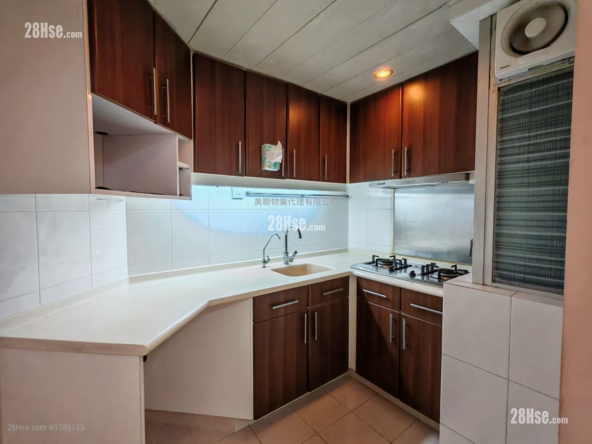 Laguna City Rental 2 Bedrooms , 1 Bathroom 522 ft²