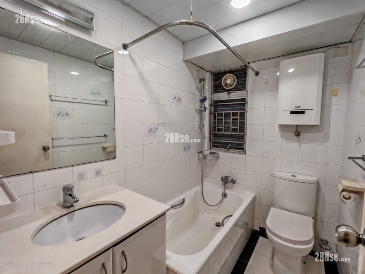 Laguna City Rental 2 Bedrooms , 1 Bathroom 522 ft²