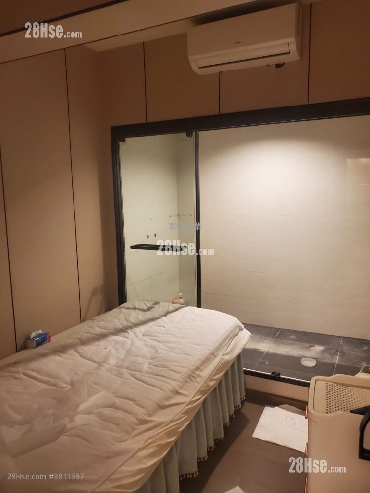 Kwong On Bank Branch Building Rental 5+ Bedrooms , 5+ Toilets