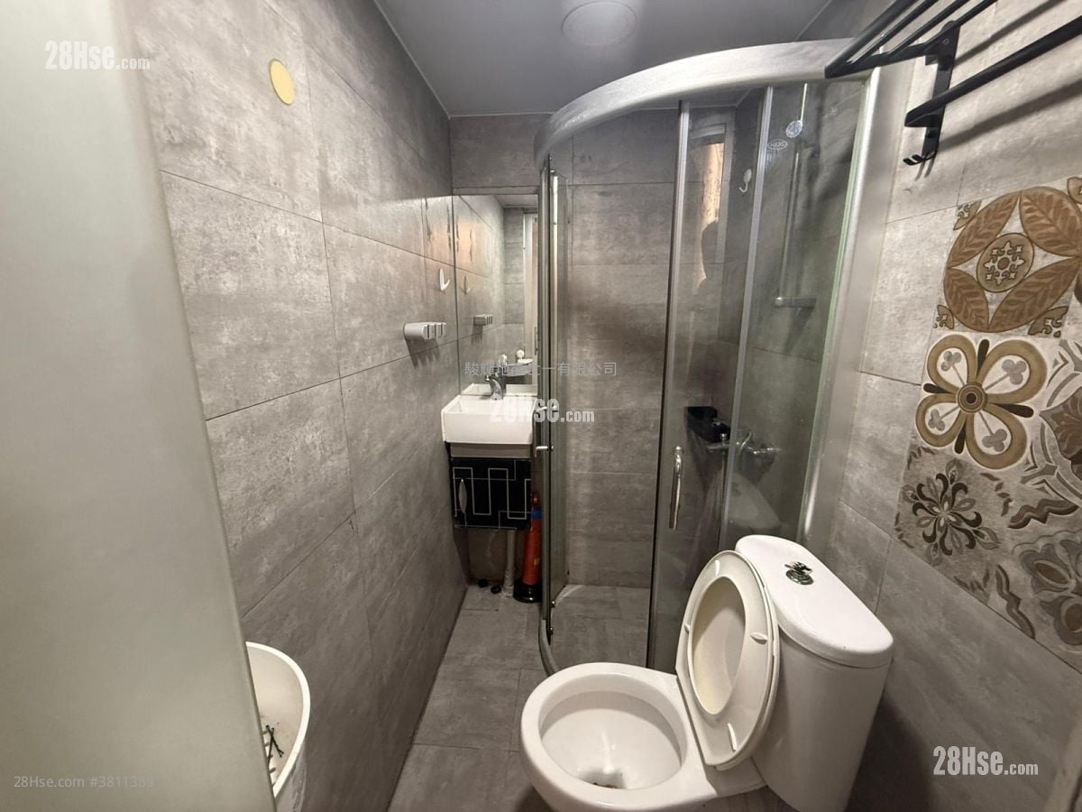 龍記大廈 租盤 1 浴室 150 平方呎