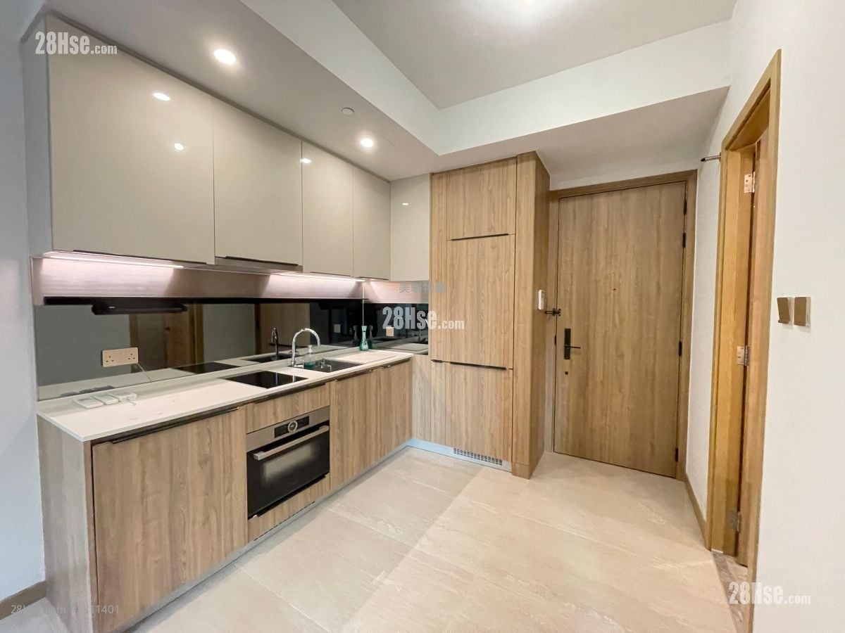 Centra Horizon Rental 1 Bedroom , 1 Bathroom 313 ft²