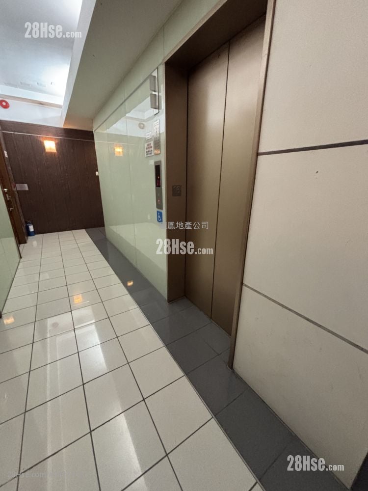 Flourish Mansion Rental 2 Bedrooms , 1 Bathroom 405 ft²