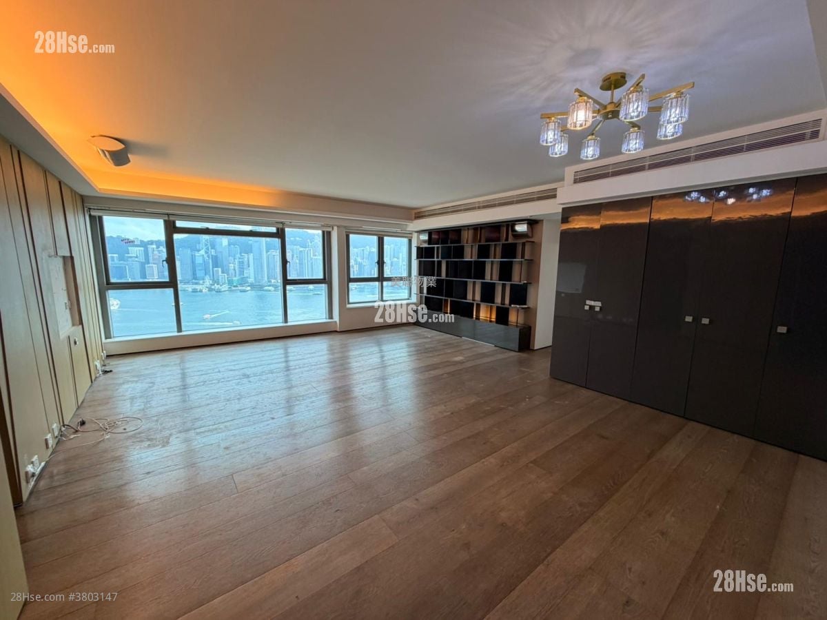 厅: 君临天下 租盘 3 房 , 3 浴室 1,061 平方尺