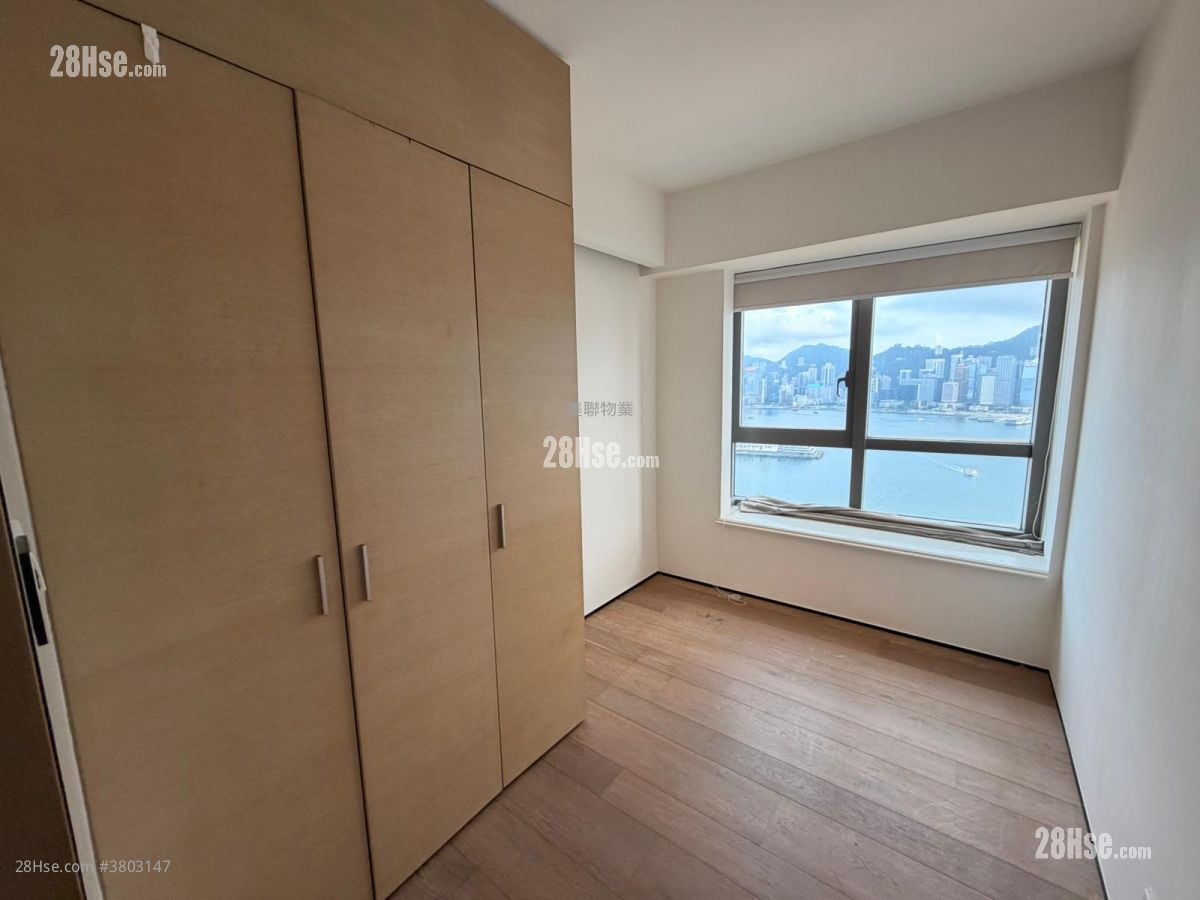 睡房 1: 君临天下 租盘 3 房 , 3 浴室 1,061 平方尺