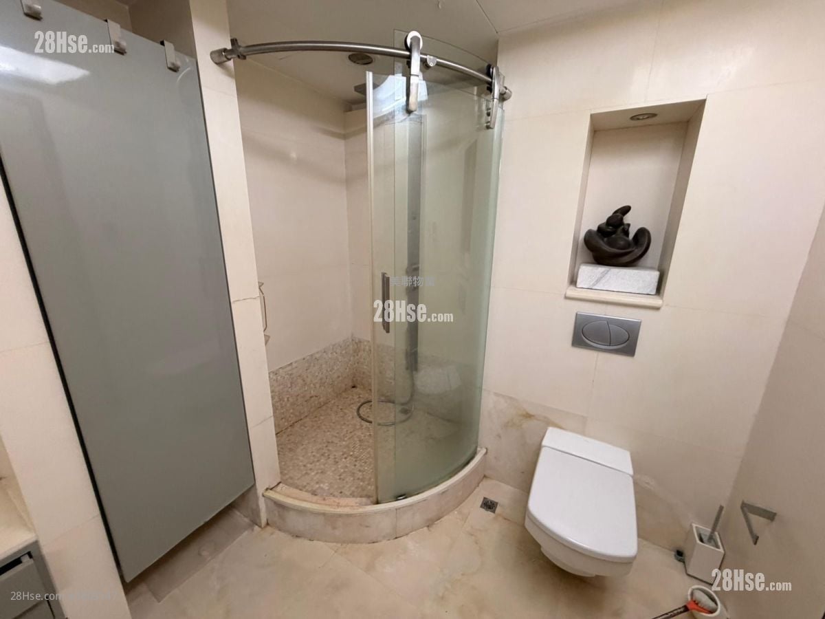 浴室: 君临天下 租盘 3 房 , 3 浴室 1,061 平方尺