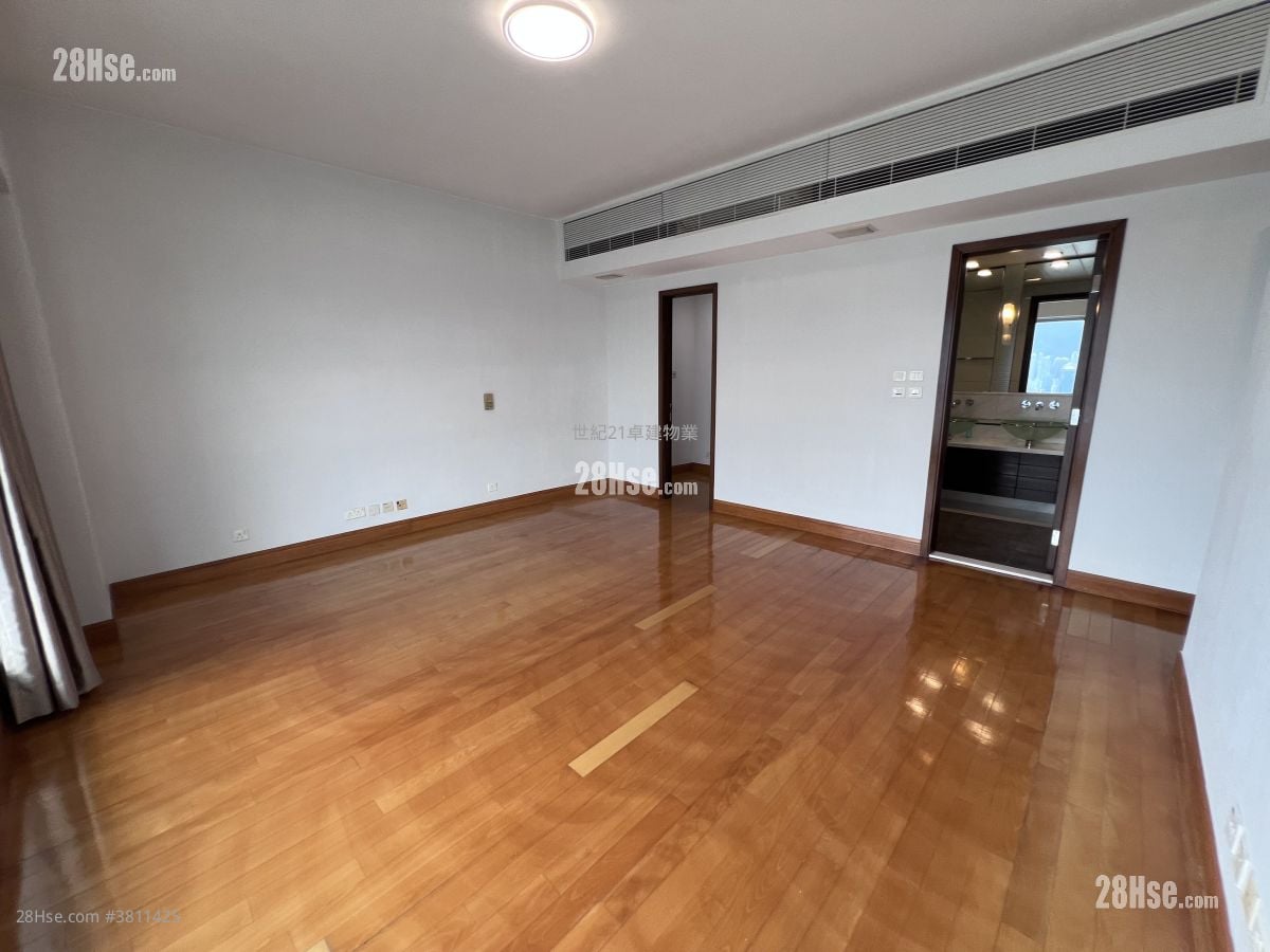 The Harbourside Rental 4 Bedrooms , 4 Bathrooms 2,334 ft²