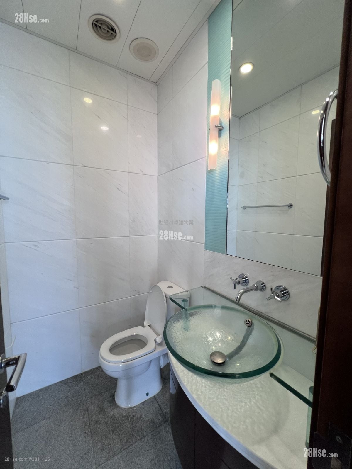 The Harbourside Rental 4 Bedrooms , 4 Bathrooms 2,334 ft²