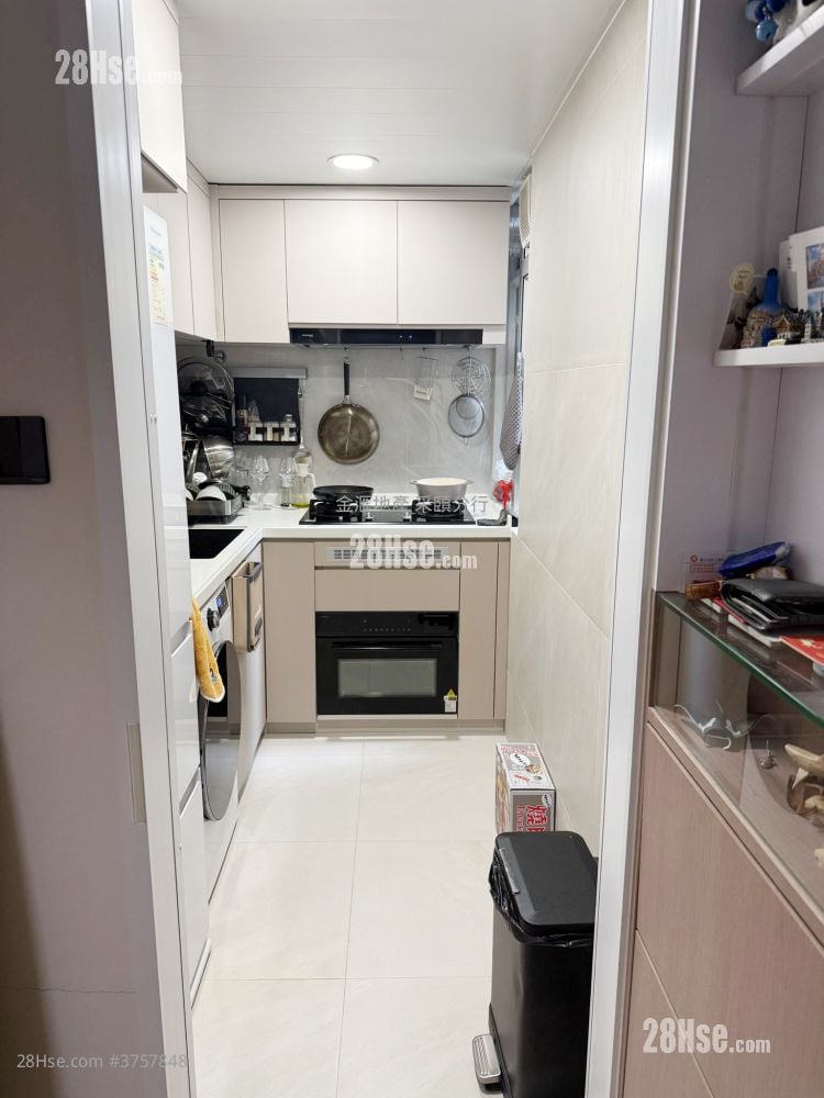 Kai Chuen Court Sell 2 Bedrooms , 1 Bathroom 441 ft²