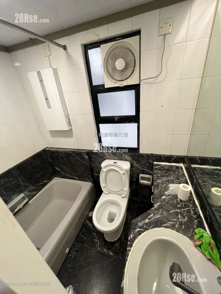 Wing Kwong St  Wing Fai  Rental 2 Bedrooms , 1 Bathroom 321 ft²