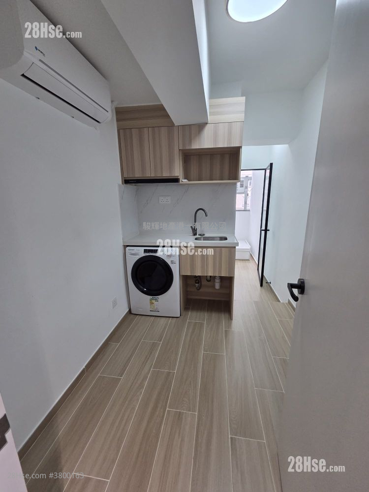 Golden Crown Court Rental 1 Bedroom , 1 Bathroom 180 ft²