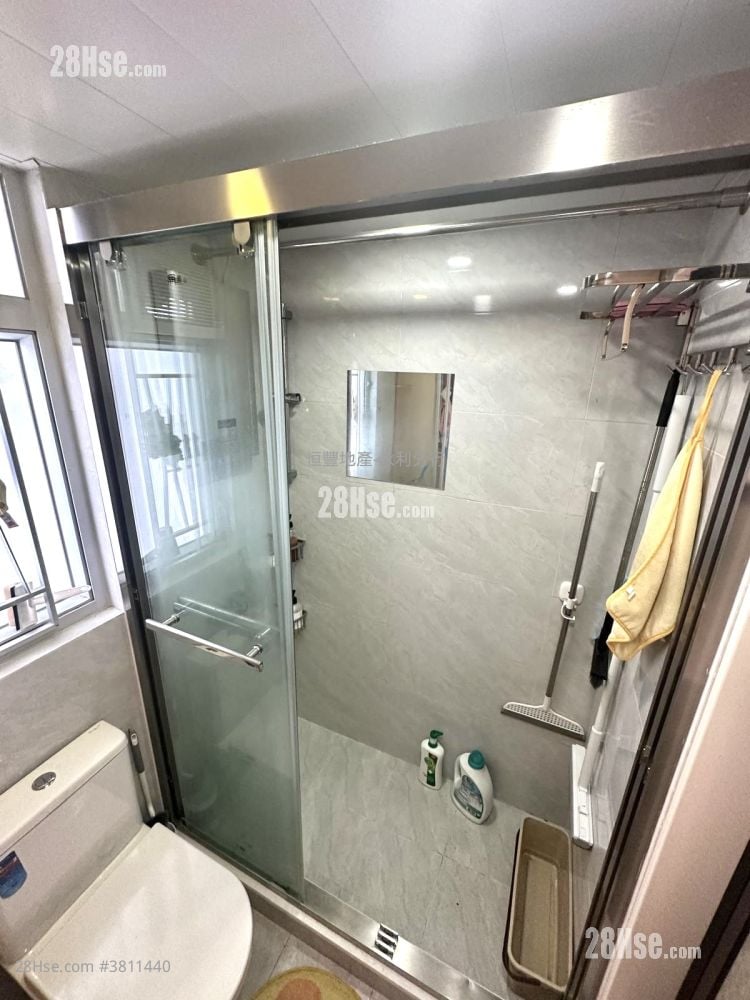 Walton Estate Sell 3 Bedrooms , 1 Bathroom 434 ft²