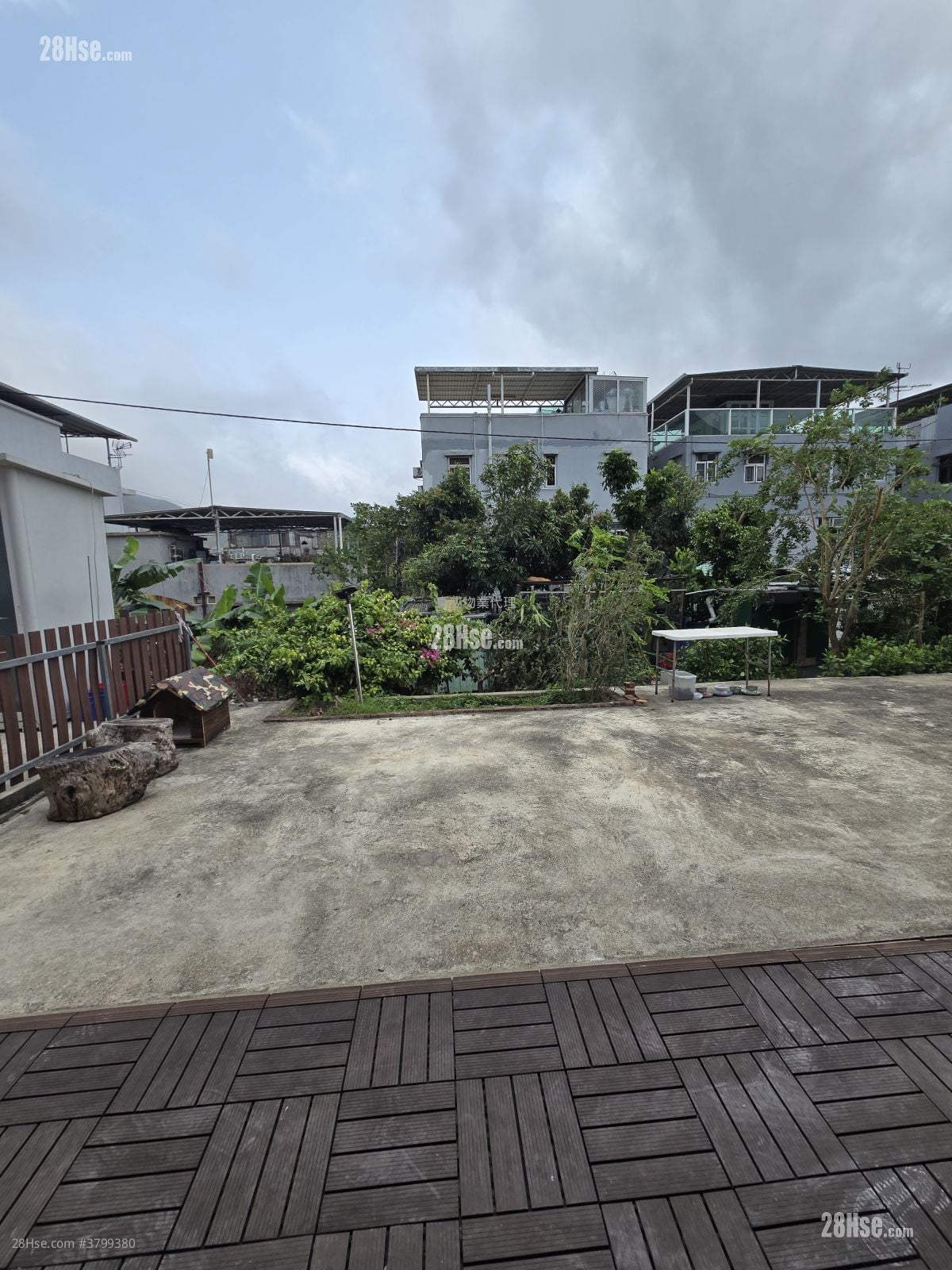 村屋 租盘 3 房 , 1 浴室 700 平方尺