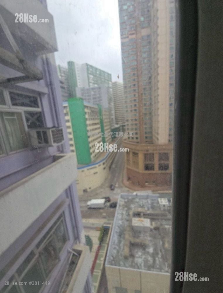 Po Sing Centre Sell 2 Bedrooms , 1 Bathroom 329 ft²