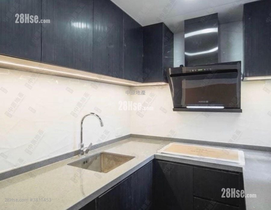 Hoi Lok Court Sell 2 Bedrooms 393 ft²
