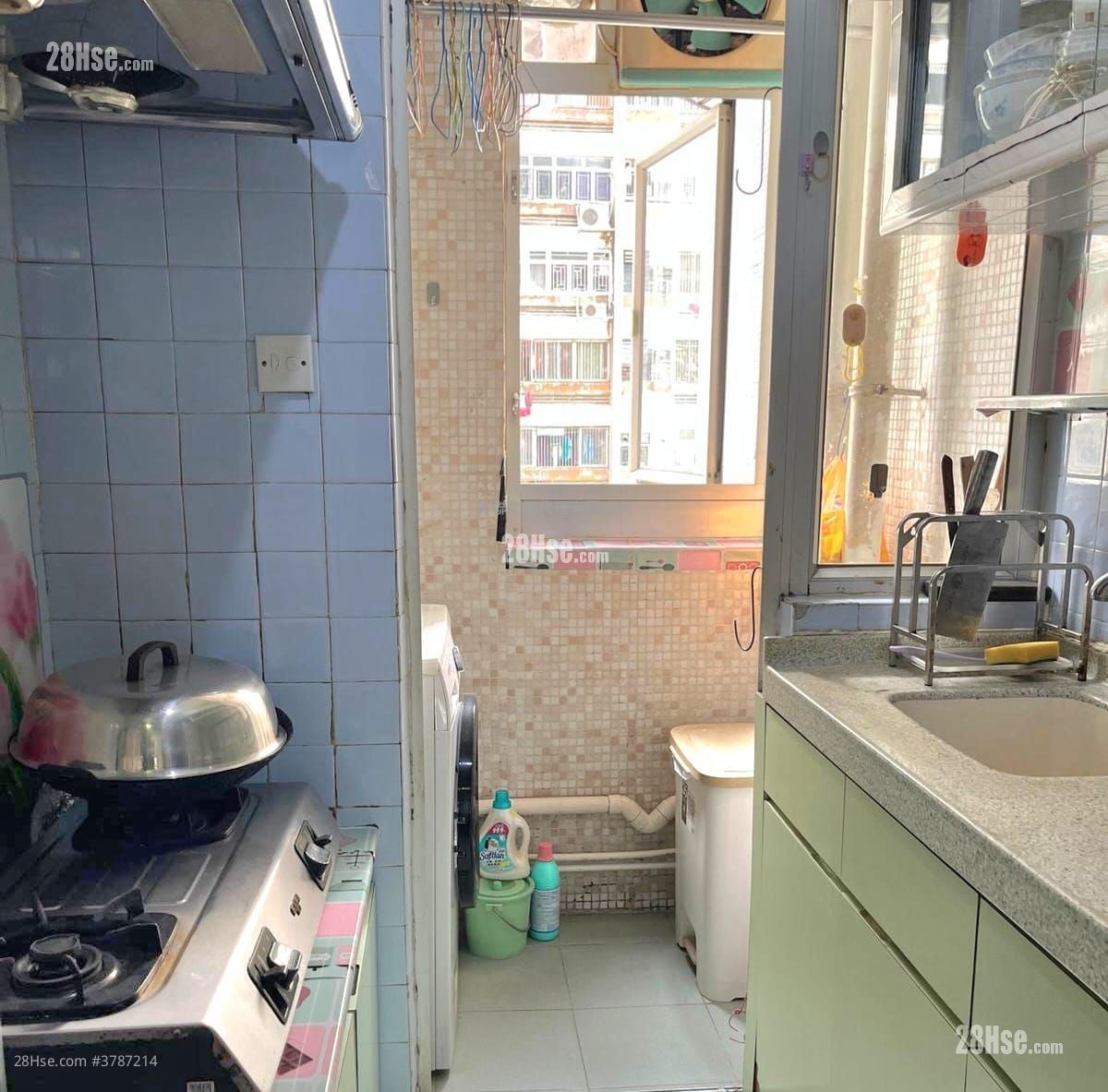 Po Pui Court Sell 3 Bedrooms , 1 Bathroom 645 ft²