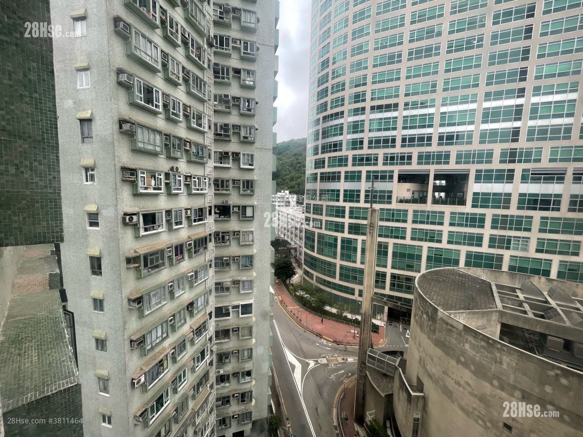 View: Joyful Building Sell 2 Bedrooms 439 ft²