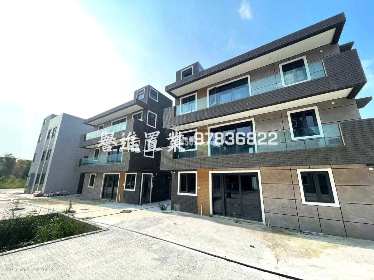 村屋 售盘 3 房 , 1 浴室 700 平方尺