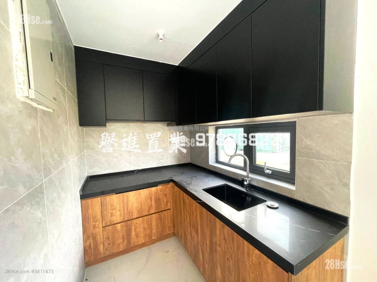 村屋 售盘 3 房 , 1 浴室 700 平方尺