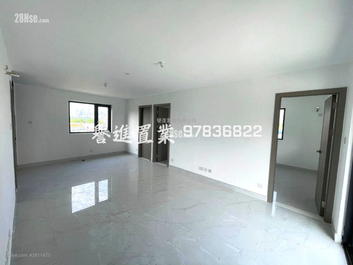 村屋 售盘 3 房 , 1 浴室 700 平方尺